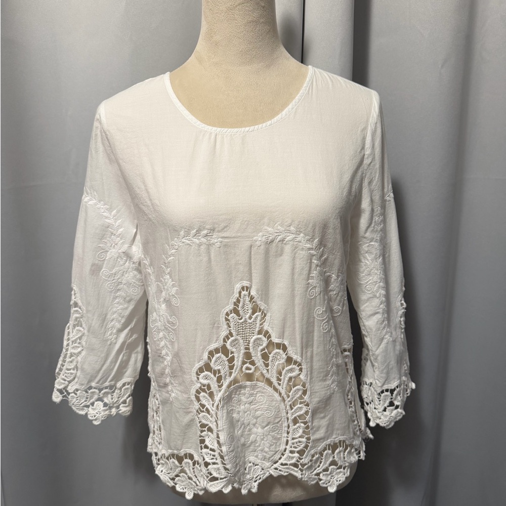 Cynthia Rowley White Embroidered Crochet-Trim Button BackWomen’s Top Size Small